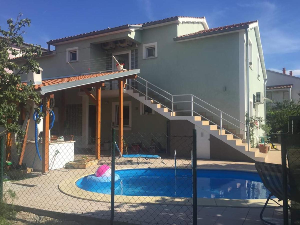 Chillout Apartments With Pool Patricia Fažana Zewnętrze zdjęcie