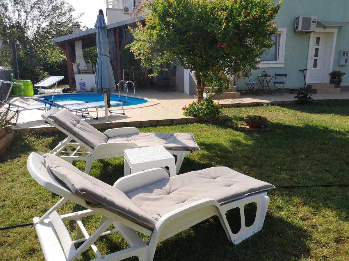 Chillout Apartments With Pool Patricia Fažana Zewnętrze zdjęcie