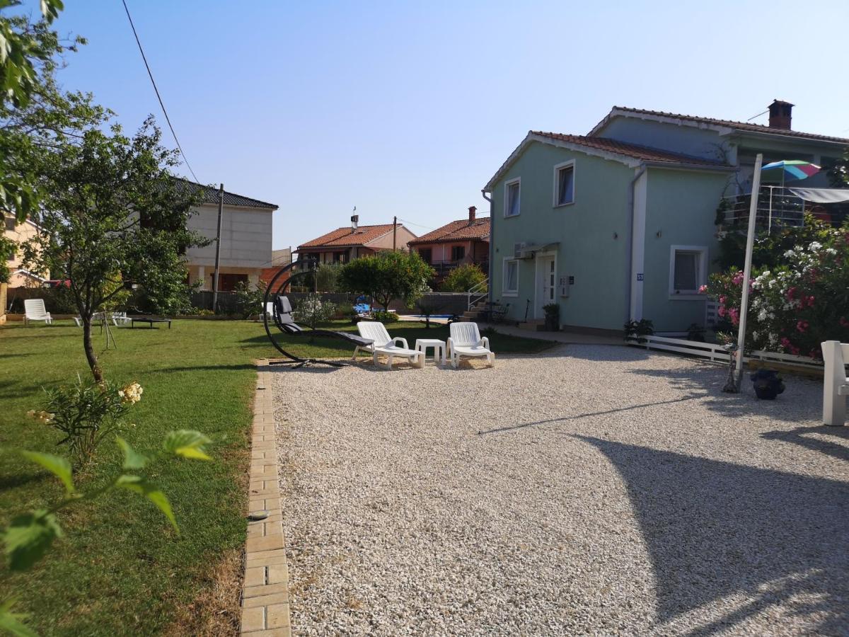 Chillout Apartments With Pool Patricia Fažana Zewnętrze zdjęcie